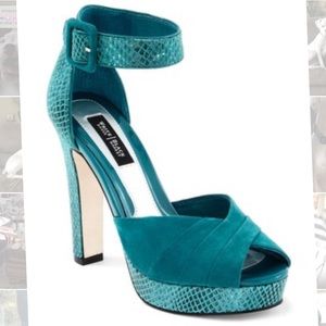 WHBM Turquoise High Heels w/ Scale Design